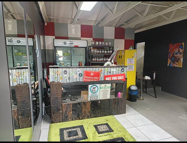 420M² BUILDING FOR SALE IN BO-DORP